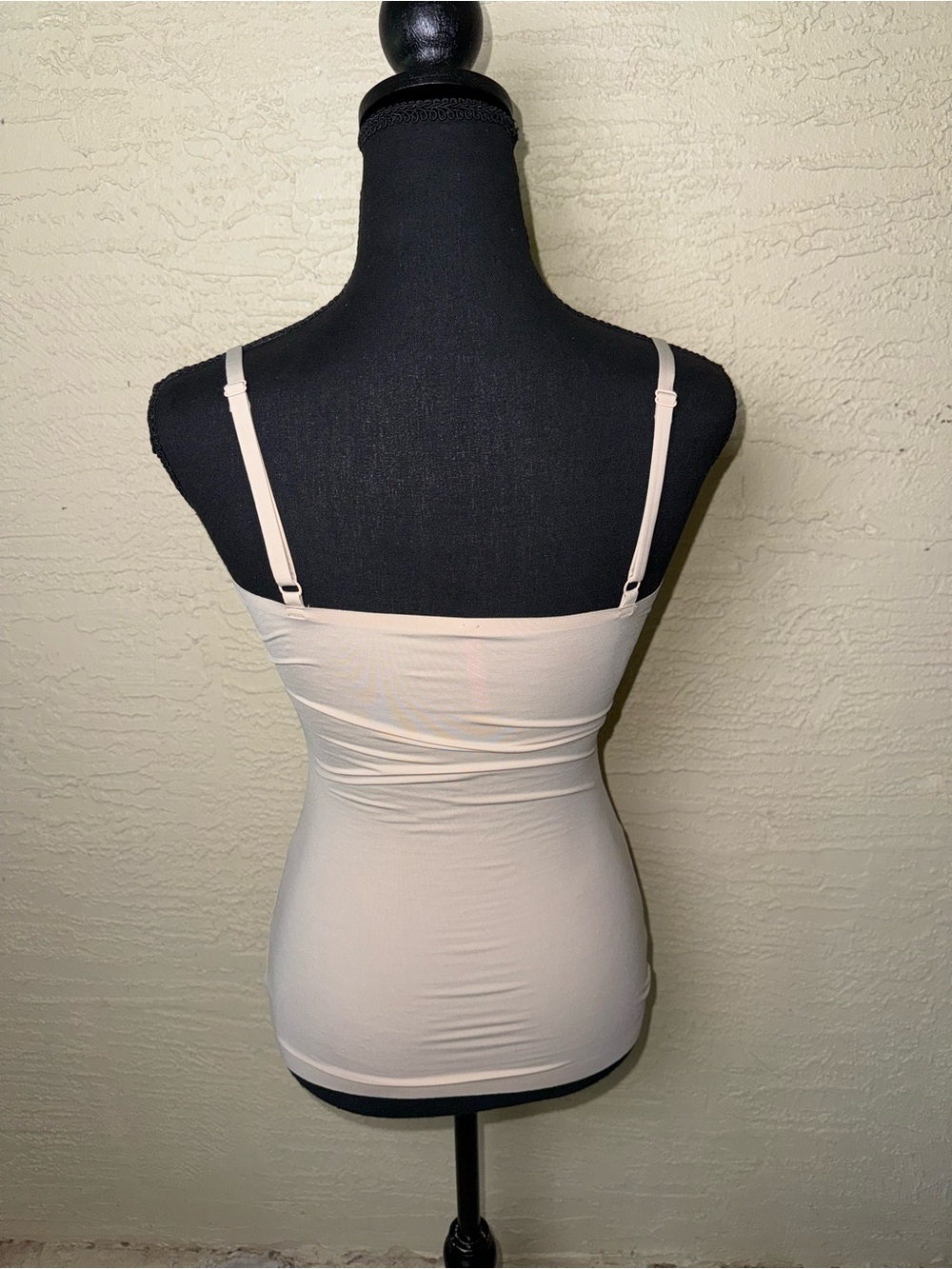 SPANX Nude Seamless Shaping Cami Tank Y2K Clean Girl Capsule Wardrobe Top Medium - Picture 6 of 7